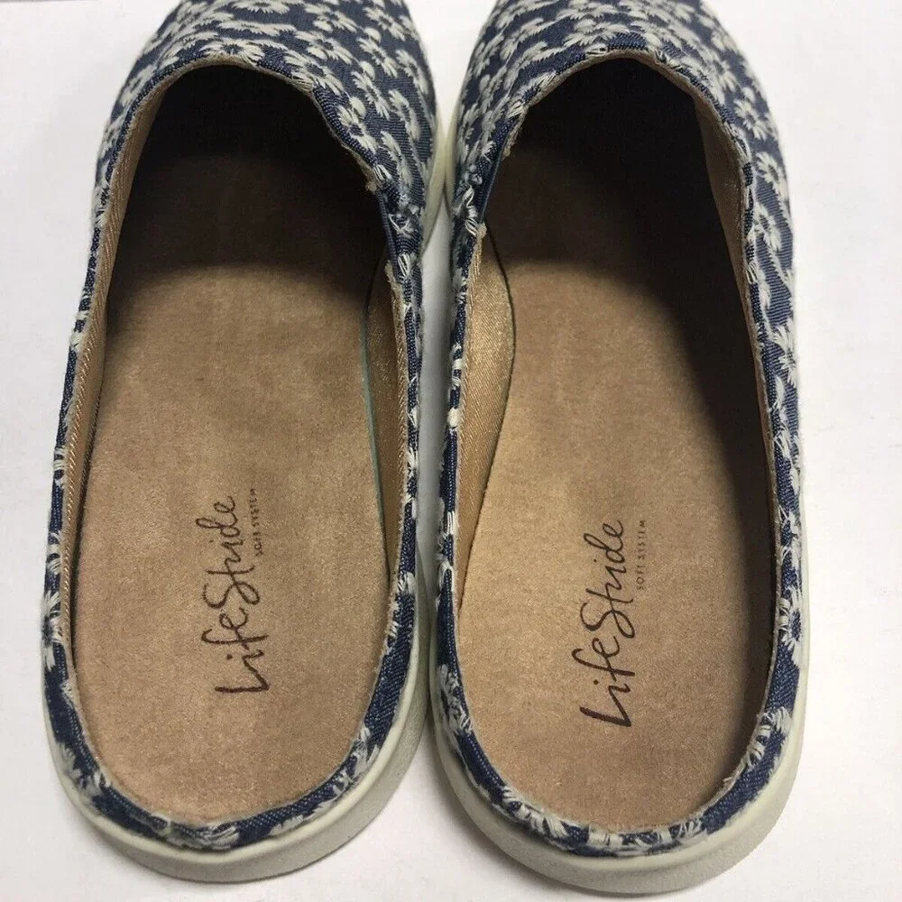 LifeStride Women’s Nomad, Blue/White Slip-On Flats, Size 11M